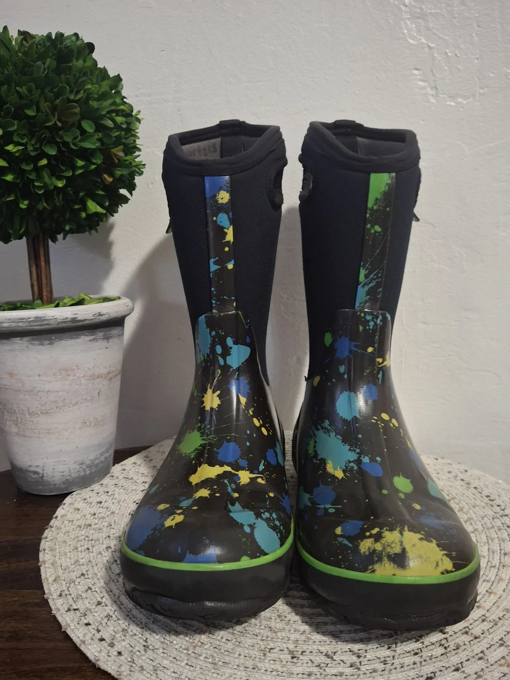 Bogs Kids Black Rain/Snow Boots Size 6.